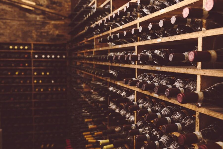 Rome: Twilight Trastevere Food Tour with Wine Tasting - Wine tastings in the Spirito di Vino cellar