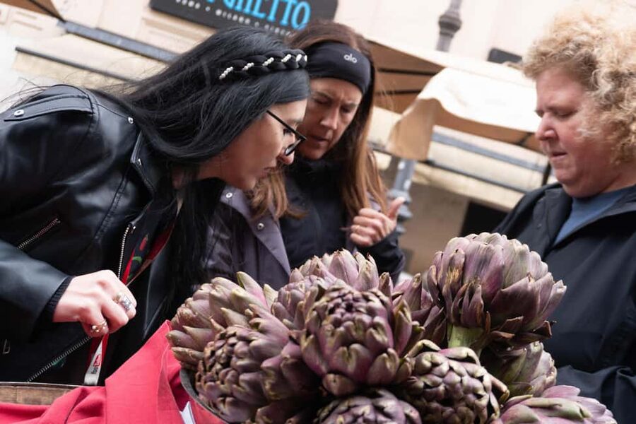 Rome: Vegan Street Food Tour with Local Guide - Vegan Rome Classics, Guided by a Local Who Cares