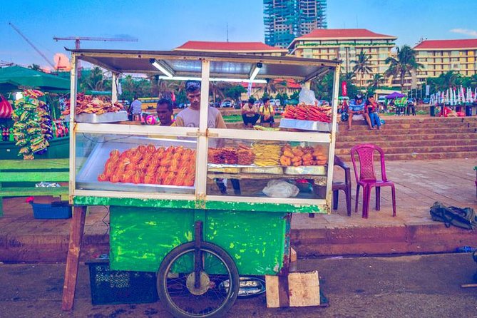 Rustic taste & Cultural tales Food Tour Colombo - Pettah: Historic Streets, Architecture, and Real Food Energy