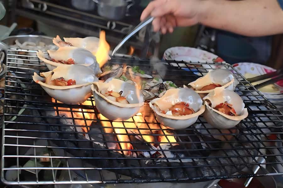 Saigon: Best Price Authentic Walking Street Food Tour - How the walking route works between District 3, 5, and 10