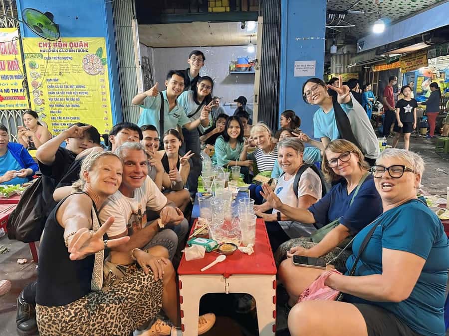 Saigon: Private Backstreets Walking Food Tour - Flower market and the Cambodian market area: color plus snacks