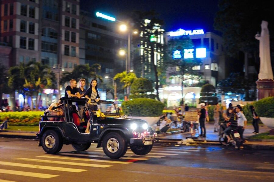 Saigon: Private Food Tour Discovery & City Tour by Jeep - Who this Jeep night tour is best for