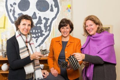 Salzburg Food Tasting Tour: delicious & fun - Mozartplatz: The Tour’s Sweet-Start, Salt-Trade Stories, and Beer History