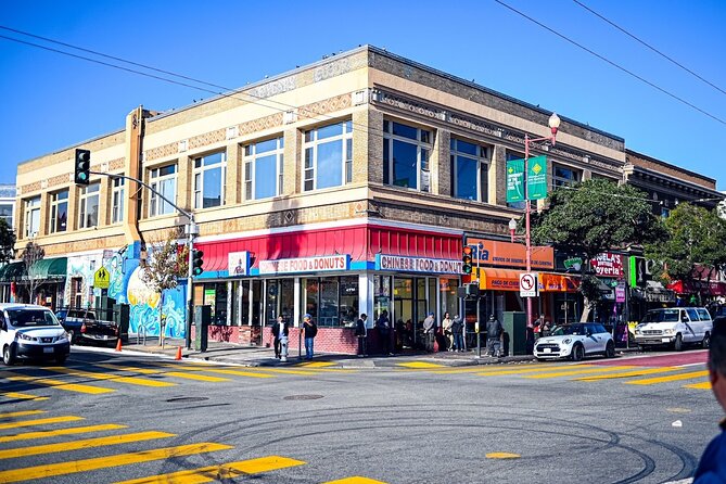 San Francisco Authentic Food Tour with 5 Locals Favorites Dishes - Chowder, Ice Cream, and Dumplings: Classic San Francisco Variety