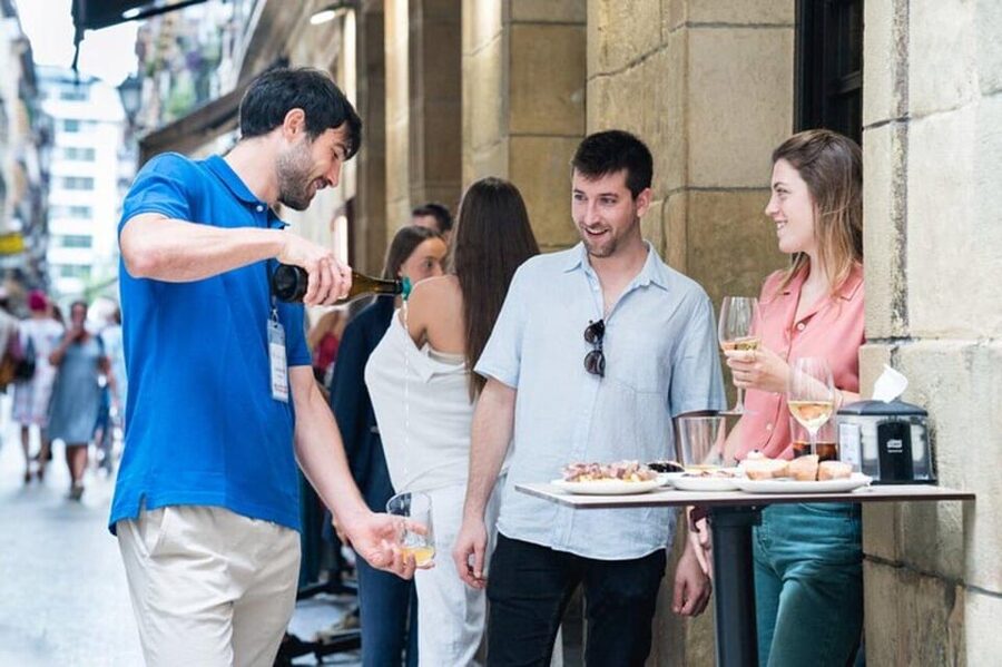 San Sebastian Food Tour: Pintxo Tasting Paired with Wines - Parte Vieja Is Pretty, but It Can Also Feel Confusing