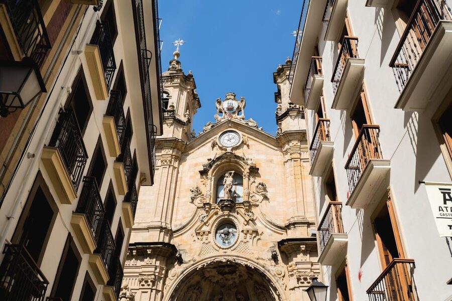 San Sebastian Food Tour: Pintxo Tasting Paired with Wines - Guide Choice: Different Personalities, Same High Score Focus