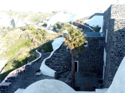 Santorini: Wine Tasting Tour & Sunset Viewing - Stop-by-Stop Through Santorini: From Thera Pickup to Sunset Views