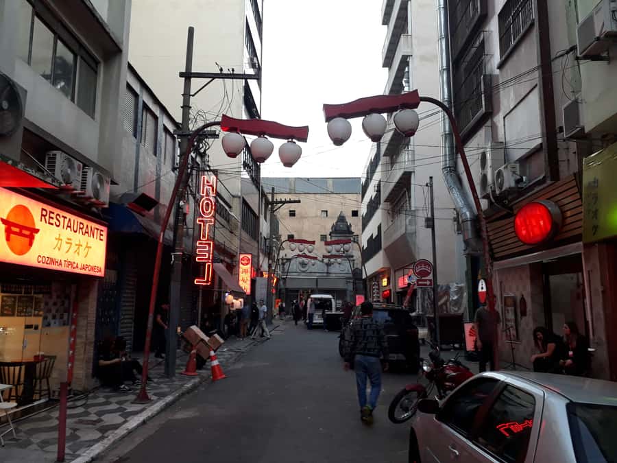 São Paulo: Liberdade Street Food Tour - Takoyaki or tempura: how one snack choice expands your picture of Liberdade