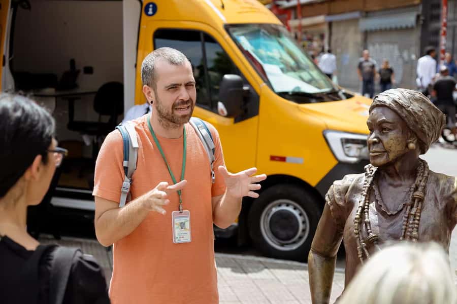 São Paulo: Liberdade Street Food Tour - Meeting at Banco Bradesco Prime: logistics that affect your whole experience
