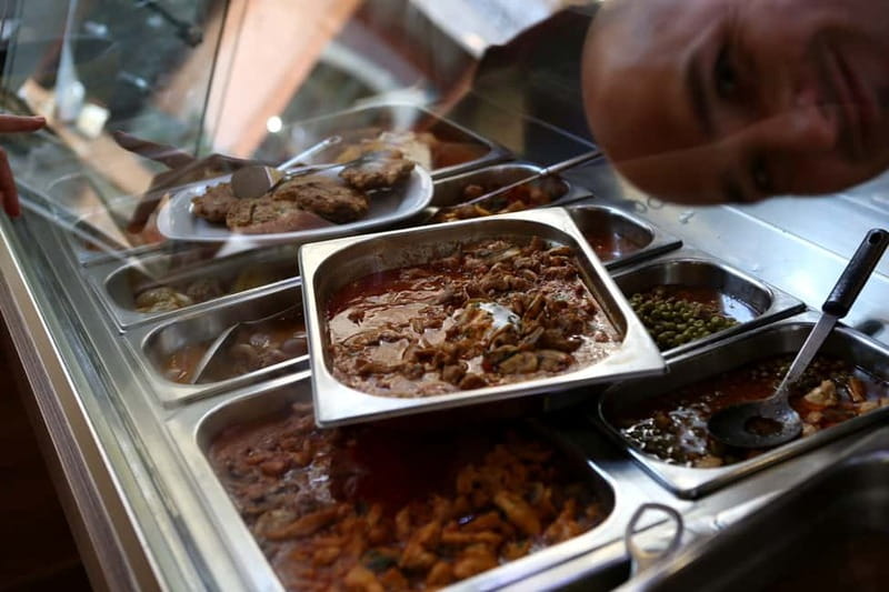 Sarajevo: Sarajevo City Market, Old Town Food Tasting Tour - Entering Insider City Tours: why the small details matter