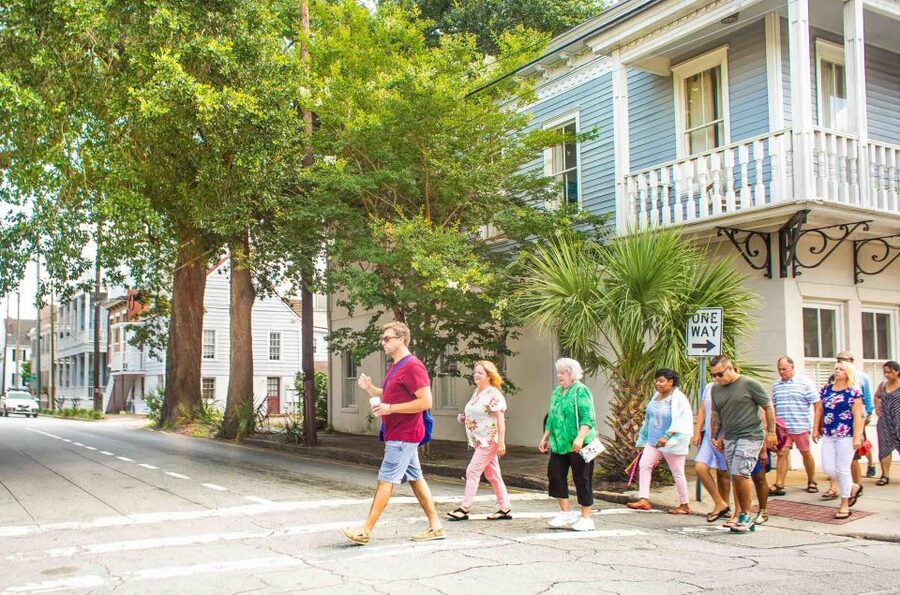 Savannah: Local Favorites Walking Food Tour - Zunzi’s to Leopold’s: managing the flow (and the lines you skip)