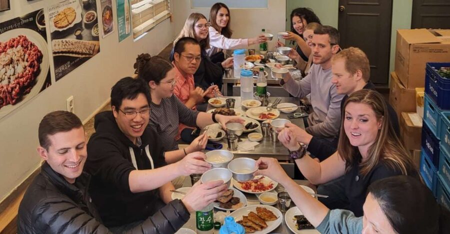 Seoul: Gwangjang Market Netflix Food Tour - Ikseon-dong’s hanok alleys: old Seoul with modern snacks nearby