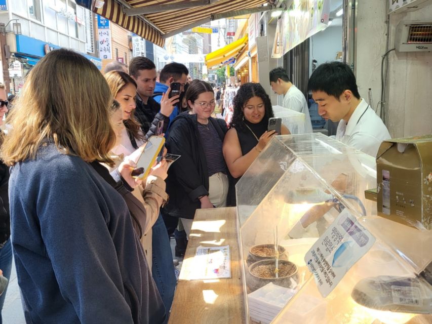 Seoul: Gwangjang Market Netflix Food Tour - Insa-dong Culture Avenue: art streets and antiques with story behind them
