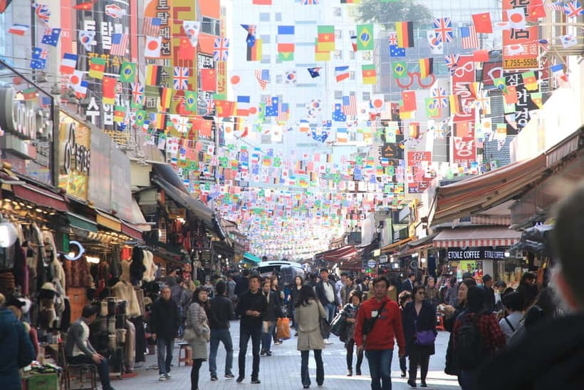 Seoul: Namdaemun Market Food Tour - Food Alley and Accessory Alley: How the Market Feels Day to Day