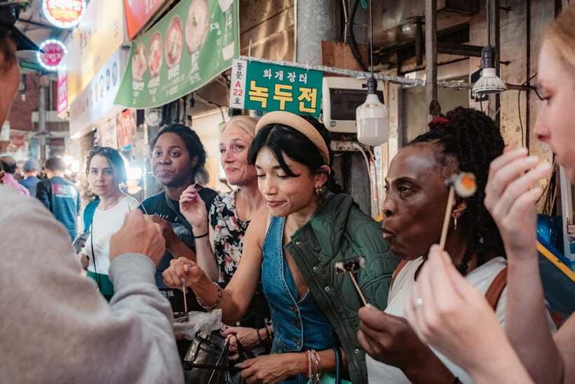 Seoul: Night Market Food Tour with Local Guide - Etiquette, language, and ordering help you keep the fun after the tour