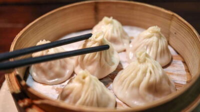 Shanghai: Evening Walking Food Tour - Soup Dumplings and Pan-Fried Buns: Slurping Like a Local (Without Guessing)