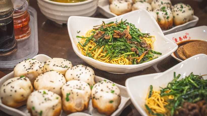 Shanghai: Evening Walking Food Tour - French Concession by Foot: Lanes, Hidden Restaurants, and Neighborhood Clues