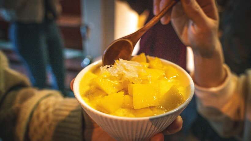 Shanghai: Evening Walking Food Tour - Price and Food Value: What $69 Buys You in Real Eating