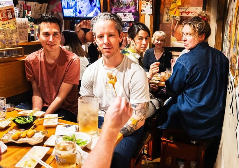 Shinjuku: Food Tour - 15 Dishes at 4 local eateries - What the guides actually add to the night