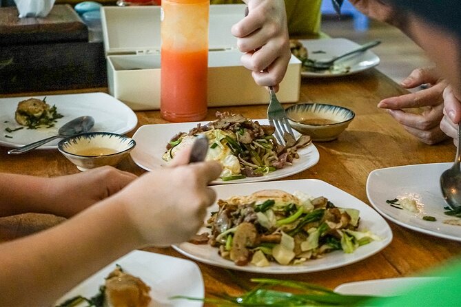 Siem Reap Evening Food Tour - Inclusive 5 stops Local Tastings - Stop 1 at Lort Cha’s House: Cambodian Stir-Fried Rice Pin Noodles