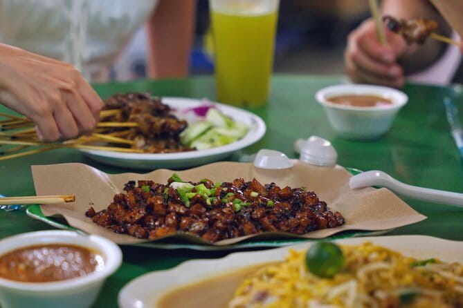 Singapore: Chinatown Food Adventure with 6 Tastings - Your Six Included Tastings (Plus the Heritage Stops Between Them)