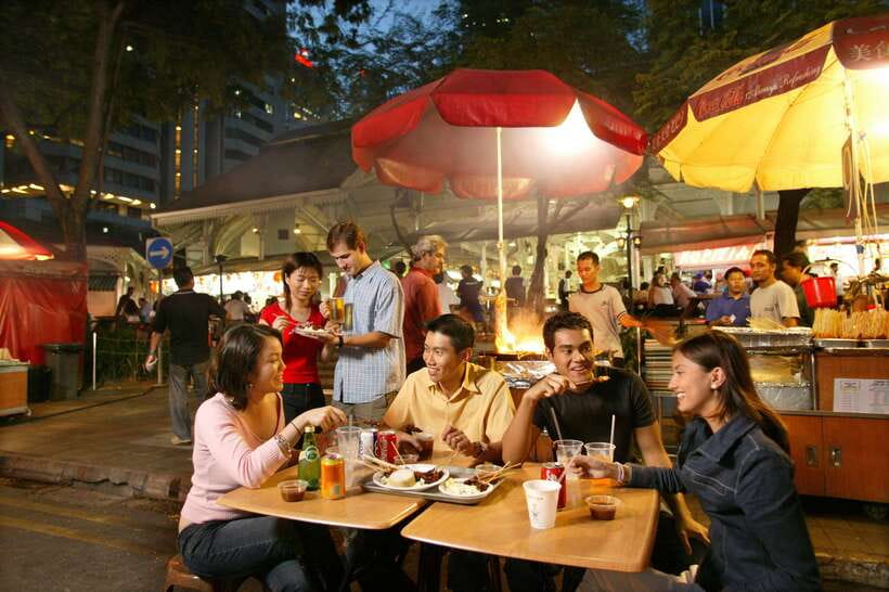 Singapore: Hawker Culture Food Tour and Sightseeing - Chinatown to Lau Pa Sat: Where Hawker Food Becomes the Main Event