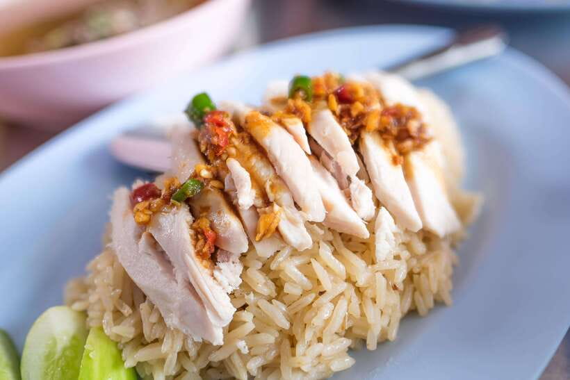 Singapore: Hawker Culture Food Tour and Sightseeing - Spectra at Marina Bay Sands: Timing, Views, and Rain-Proof Fun
