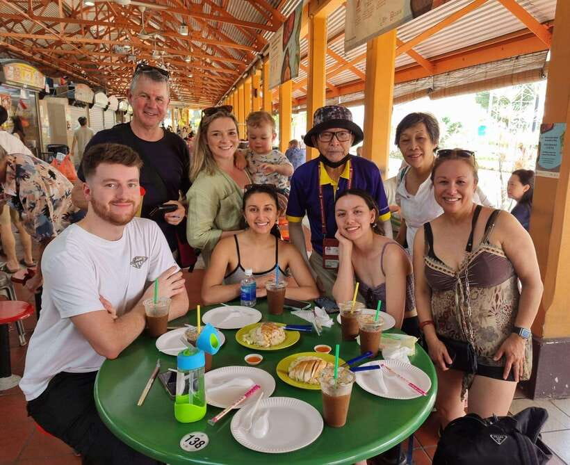 Singapore: Local Hawker Food Tour with Tastings - Why a Singapore Hawker Tour Works Especially Well in Chinatown