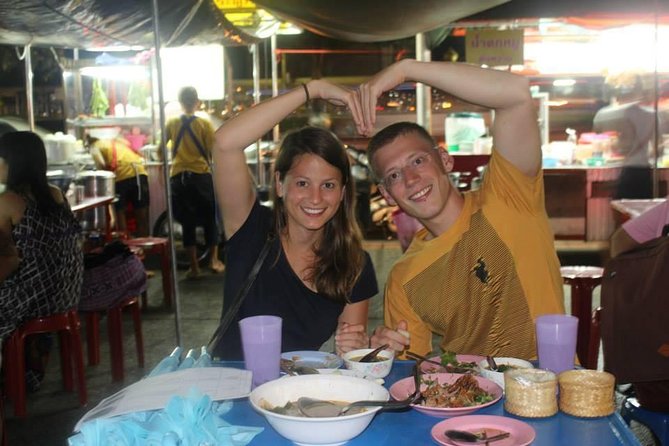 Small-Group Chiang Mai Evening Street Food Tour - Night Market Stop Style: How the Route Works