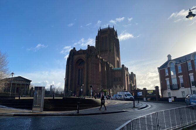 Small-Group: Experience Local Food Tour in Liverpool - From St Luke’s Bombed Out Church to Ropewalks and Knowledge Quarter