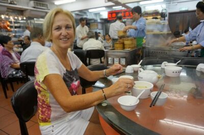 Small-Group Hong Kong Island Food Tour - Stop 1: Sheung Wan’s old tea house and trolley yum cha