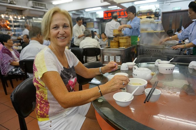 Small-Group Hong Kong Island Food Tour - Stop 1: Sheung Wan’s old tea house and trolley yum cha