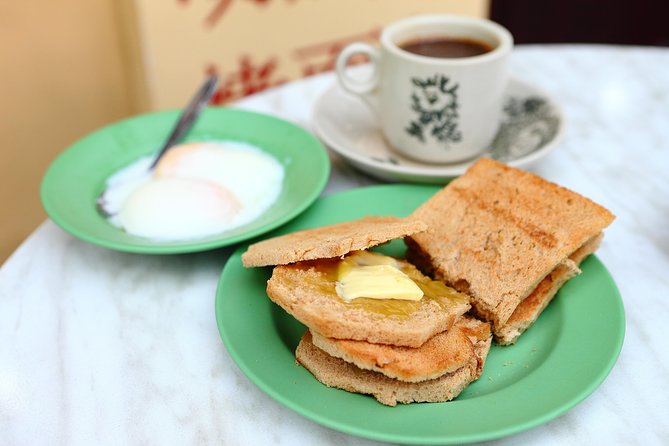 Small Group: Michelin and Local Hawker Food Tour with 9 tastings - Stop 1: Chinatown first round, then you’re officially in hawker mode