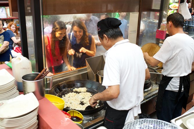 Small Group: Michelin and Local Hawker Food Tour with 9 tastings - Your route in 3.5 hours: what the walking actually feels like