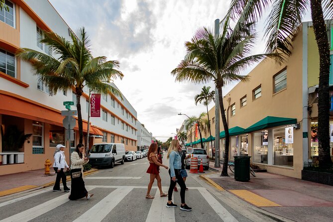 South Beach Food & Fun Art Deco Miami Food Tour - The walk, the pace, and the “where do we start?” answer