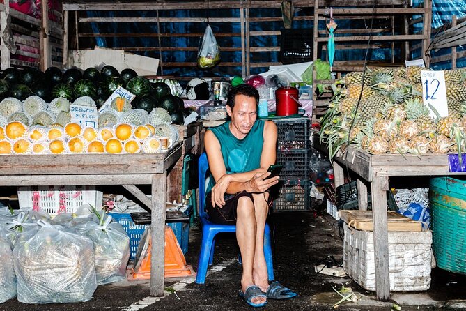 Southern Flavors Phuket Food Tour with 15+ Tastings - Stop 3: Dessert and the satisfying finish back at Ranong Main Market