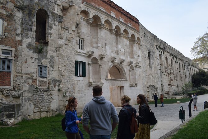 Split: Diocletian's Palace Walking and Wine Tasting Tour - Stop 4: Vestibulum and the Acoustics You Can Feel