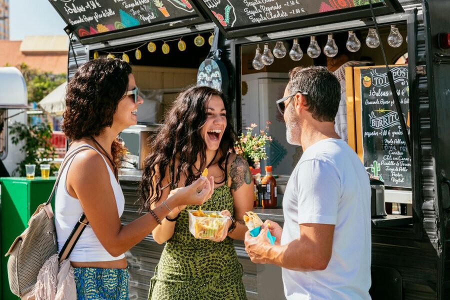 St. Pauli: Guided Food Tour with 5 Tastings - What the 3-Hour Walking Format Feels Like in Real Life