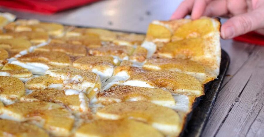 Strasbourg Food Tour : Gourmet Tour with tastings - Stop style and what you’ll taste: tarte flambée, bretzel, chocolate, and desserts