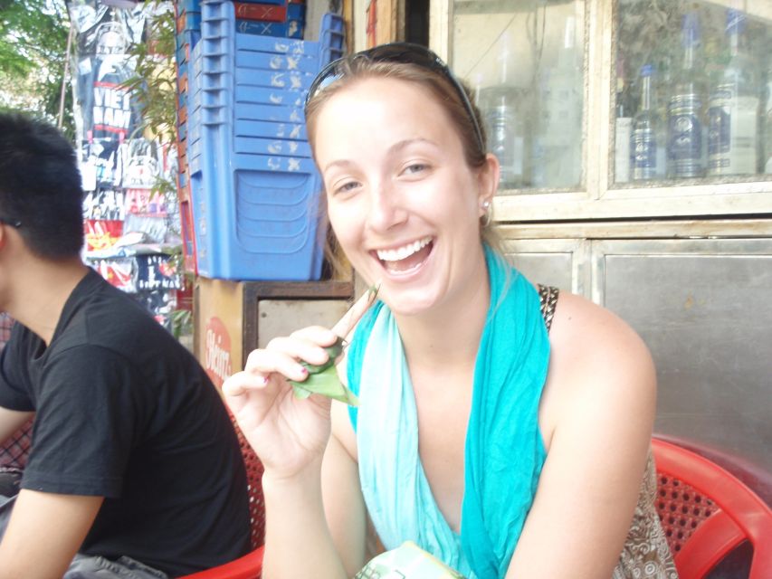 Street Food Tour Hanoi and Train Street Experience - Hanoi Old Quarter on foot: why the 36 streets matter for your stomach