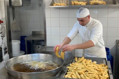Street food tour of Catania by night - Piazza del Duomo to A’ Piscaria: Market Energy at A Food Stop