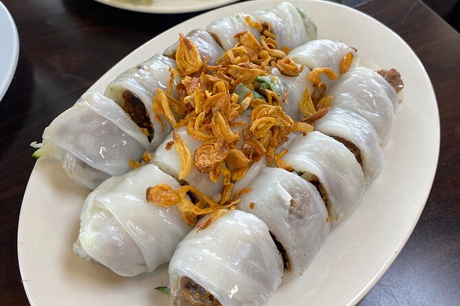 Super Niche Walking Street Food Tour in Ho Chi Minh City - Meeting point and getting to the right neighborhoods fast