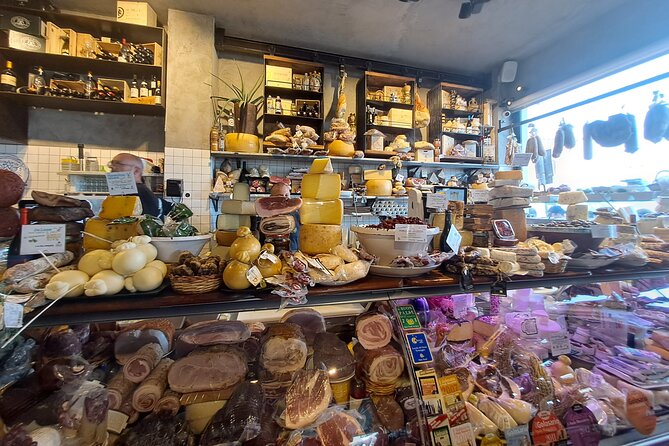 Syracuse Ortigia - Sicilian Street Food Tour by Do Eat Better - Guides make or break the experience, and here they’re a big deal