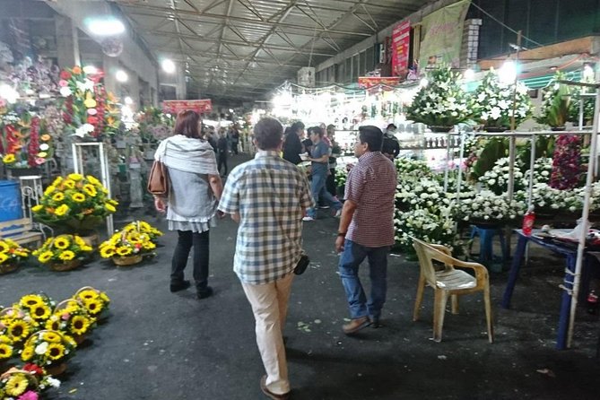 Taco Night Private Food Tour in Mexico City - Mercado de Jamaica: Flowers, Plants, and a Different Kind of Market Night