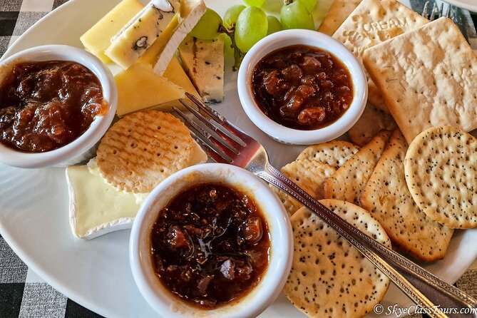 Tailored Premium Edinburgh Food Tour with Highest Quality Dishes - Small-Group Reality: Maximum 10, Better Attention, and Solo-Friendly Energy