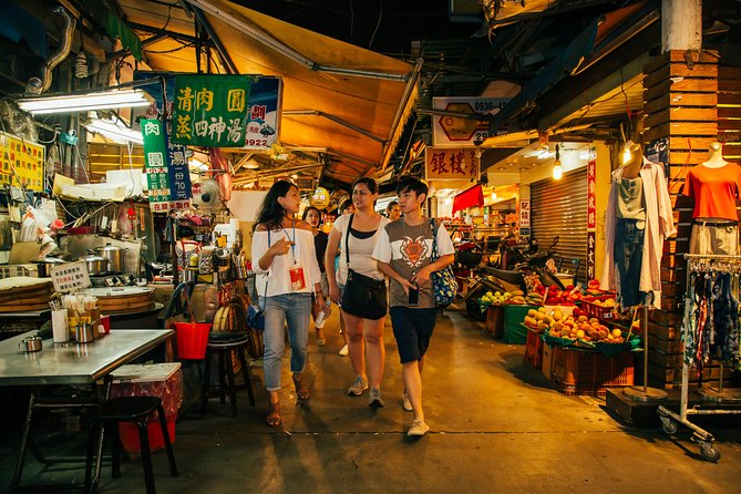 Taipei Food Tour: Night Market & Convenience Store(Food Included) - What “10+ classic Taiwanese delicacies” feels like on the ground
