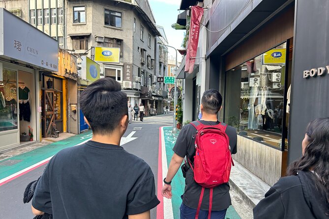 Taipei Hidden Eats, Market & Street Food Tour with 8+ Tastings - Dongmen Station Finish: Sweet Tofu Pudding and Easy Transit