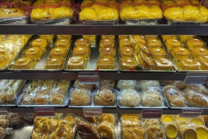 Taste of Chinatown, Little Italy New York Culture and Food Tour - Little Italy Bites: Italian Cheese, Pizza, and a Mini Cannoli Finish