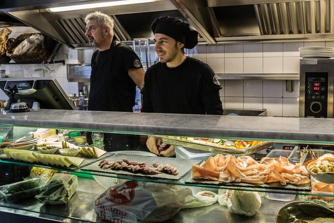 Taste Perugia Food Tour Led by Local - Stop 2: Trattoria Oberdan Perugia for prosciutto and local cheeses