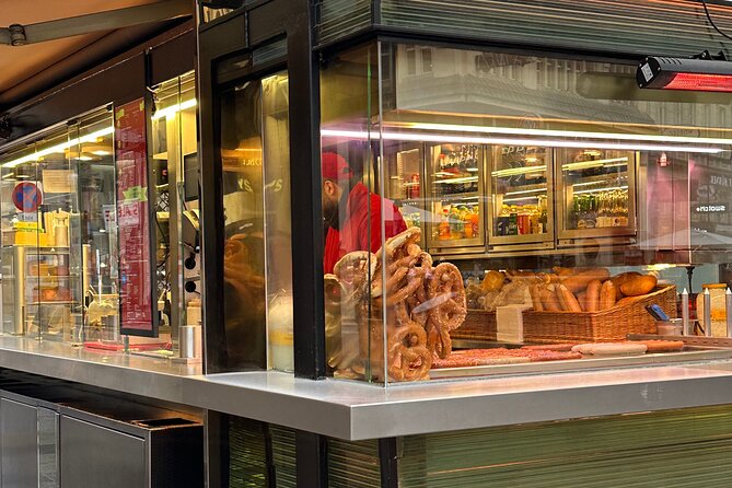 Taste Vienna: A Full Meal Walking Food Tour by Do Eat Better - Kurrentgasse Bretzel: the warm, crisp-outside start